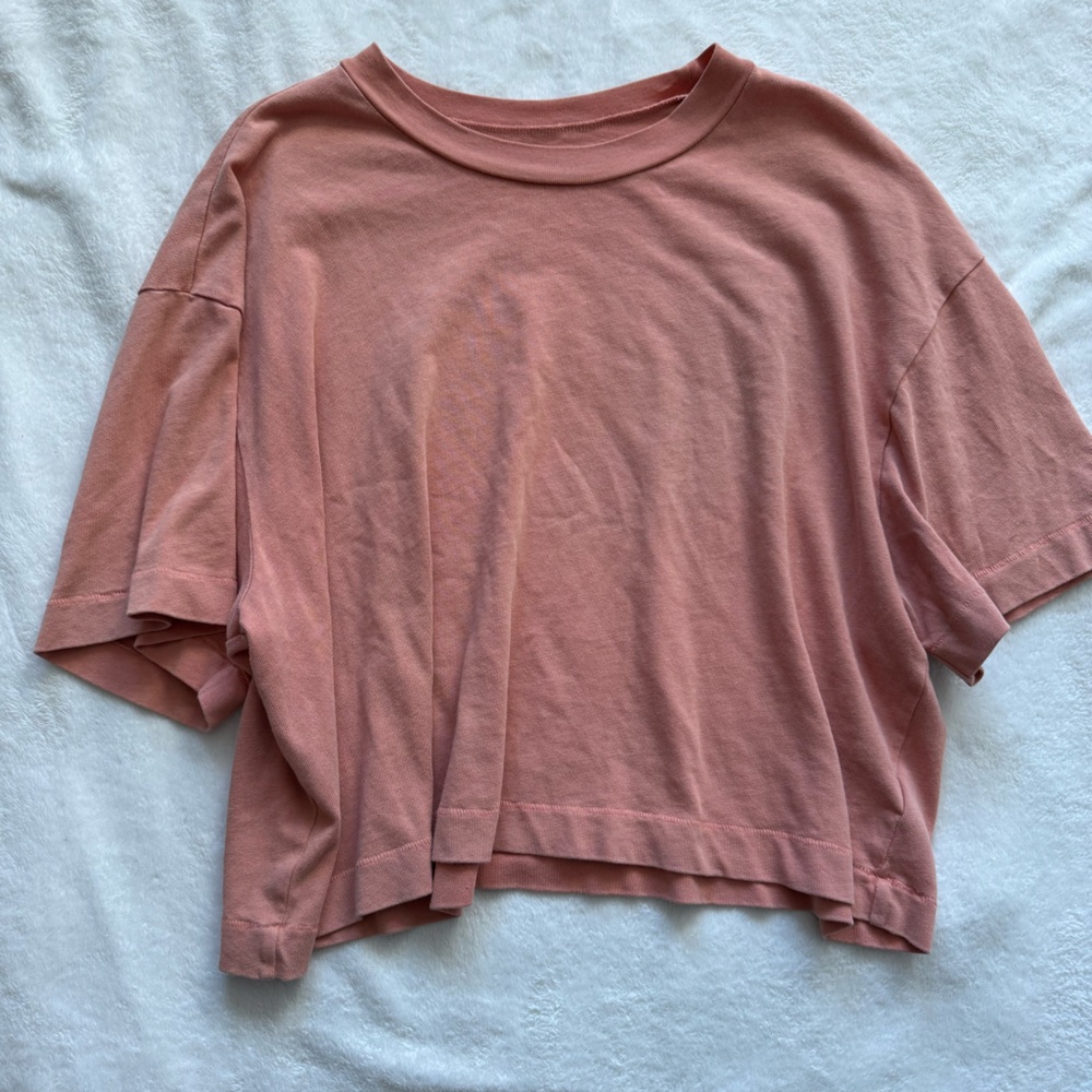 Peach Gap Cropped Tee